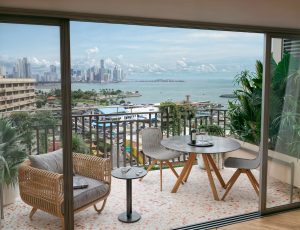 Gran Central Balcony